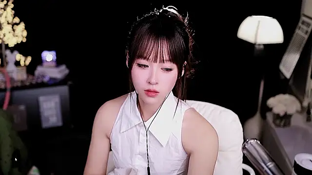 coward_by's cam snapshot