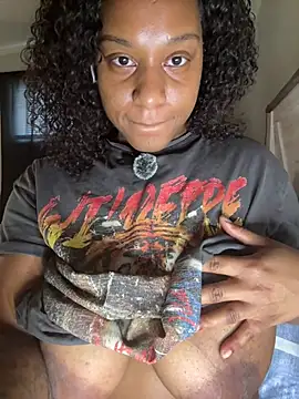 yaralucki's cam snapshot