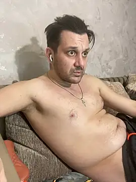 MaeltraJoy live sex cam