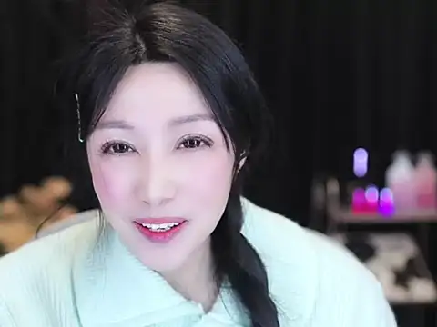 Nuyoah-77 live sex cam