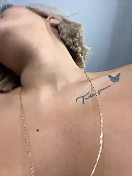 MystiqueXXX live sex cam