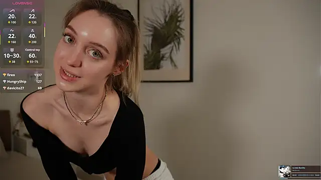 SophieBelll live sex cam