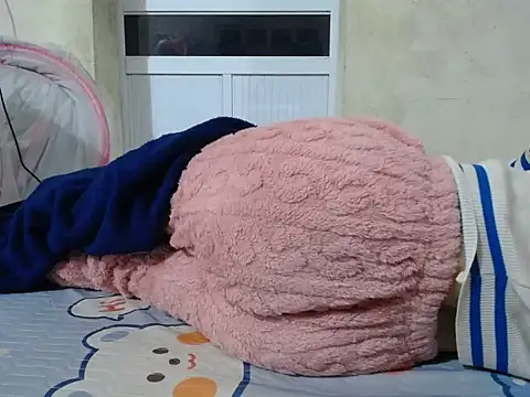 -Mimiu-'s cam snapshot