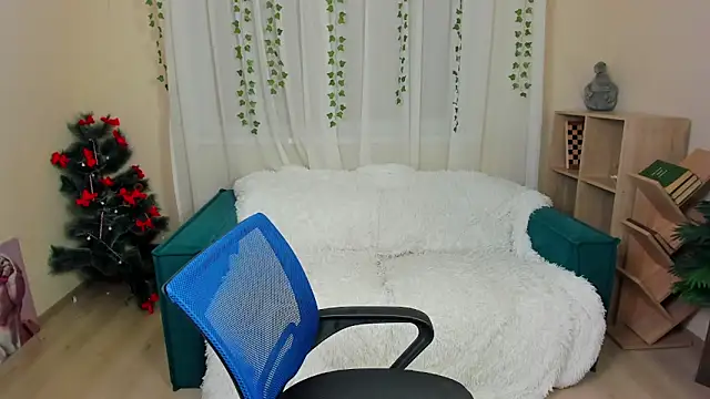 LunaCurly_'s cam snapshot