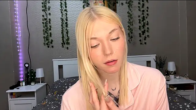 LlsabethHaze's cam snapshot