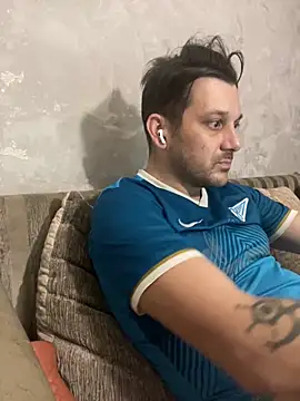 MaeltraJoy live sex cam