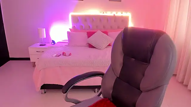 Violeta_Hotter live sex cam