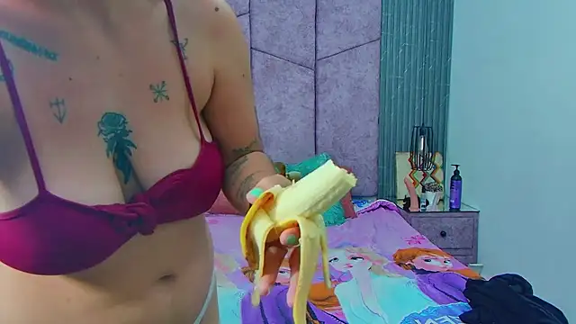 EmmaMaels's cam snapshot