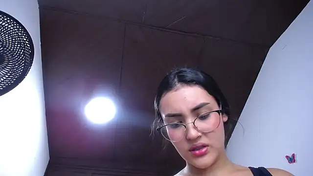kathe-mills235 live sex cam