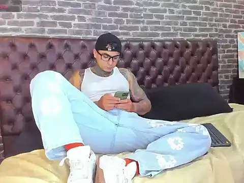 Max_Stron111's cam snapshot