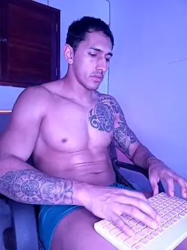 Joylopez_fit's cam snapshot