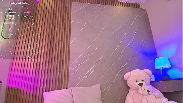 ariana_jhonson1 live sex cam