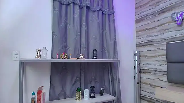 Little_Mayy's cam snapshot