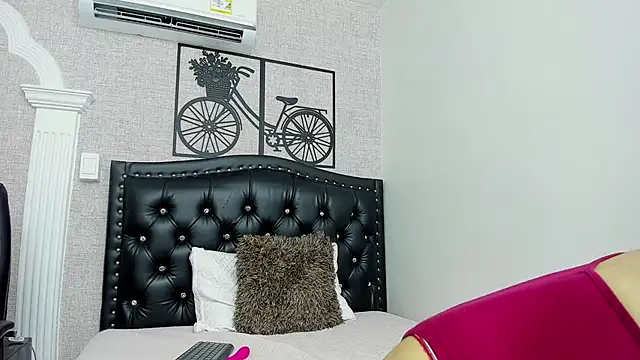 Riley_Reid_Milf's cam snapshot