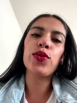 Nathaly_12 live sex cam