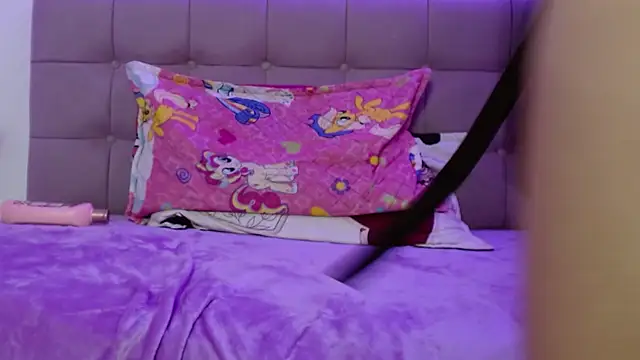 Chloe_Wish's cam snapshot