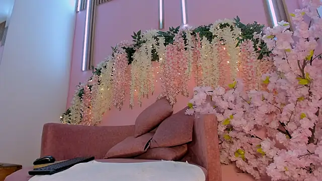 ThiccyLexxy live sex cam