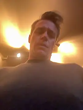 DILFiGuess1 live sex cam