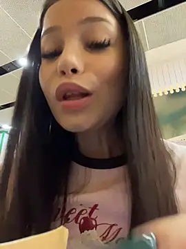 Chloe__Moon live sex cam