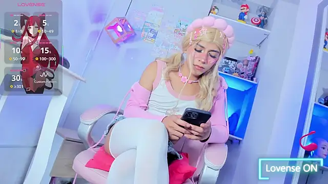 DanniiGrovers live sex cam