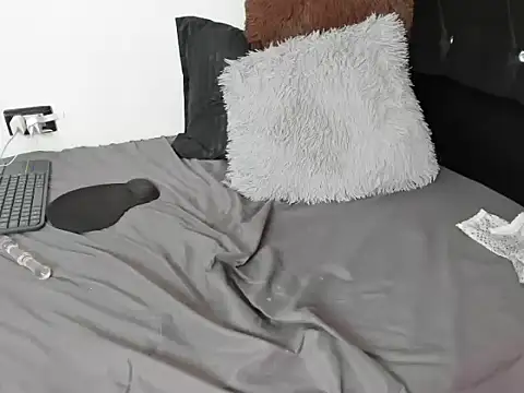 medusa_charity's cam snapshot