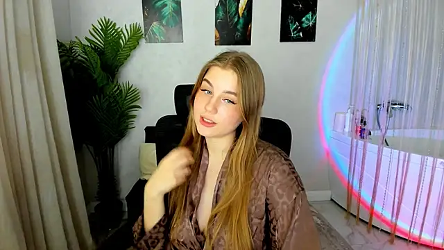 GoldenMirage live sex cam