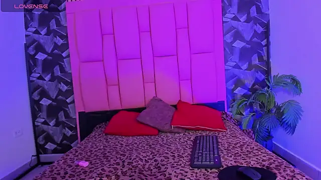 yayasmile's cam snapshot