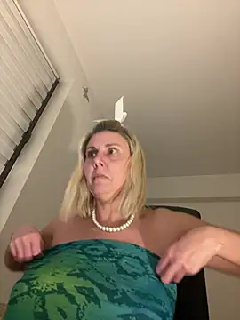 Amelia9798's cam snapshot