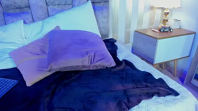 gia_malkova live sex cam