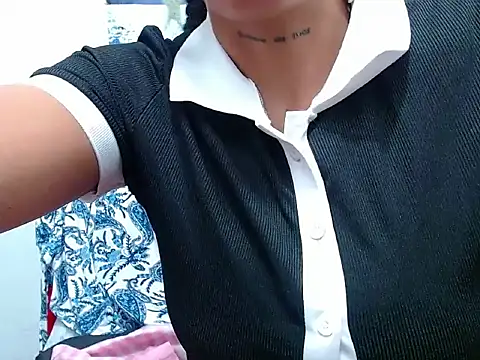 dalilah_pervertt live sex cam