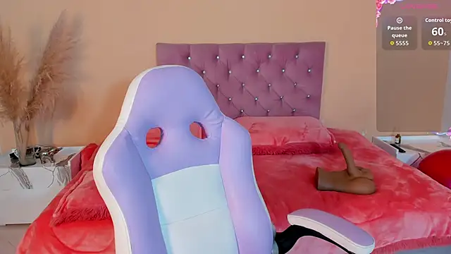 estrella_bigboobs14's cam snapshot