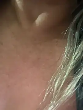 Lucy_Milf_474 live sex cam