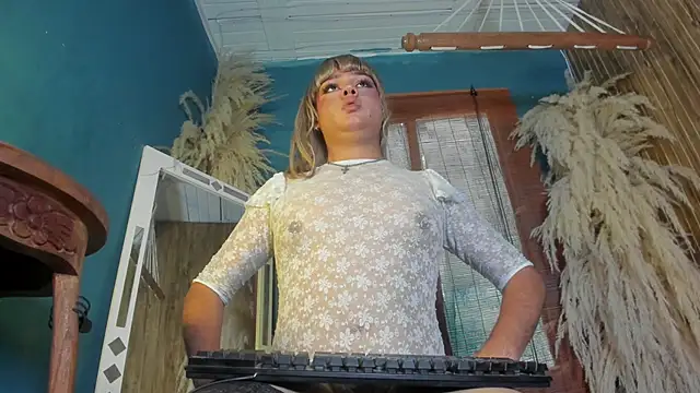 Tiffany_deluxe live sex cam