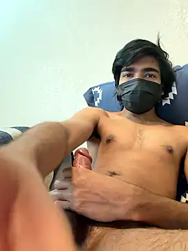 Mrhulky18 live sex cam