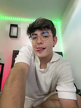 nolan_twink1 live sex cam