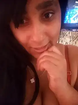 srtsara's cam snapshot