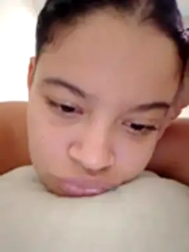 aAily-m's cam snapshot