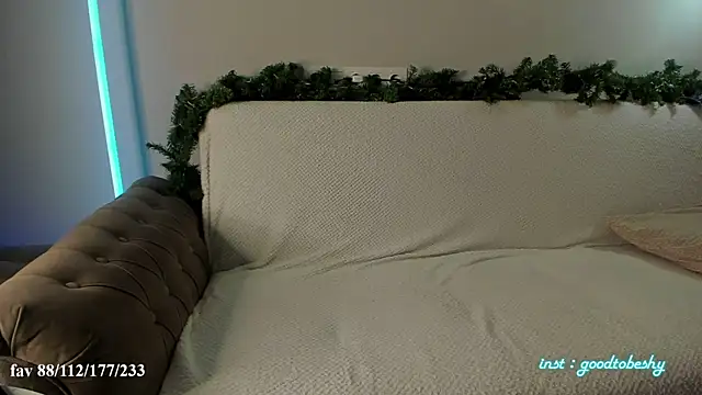 goodtobeshy's Stripchat show and profile