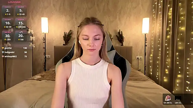 BrightAnnie's cam snapshot