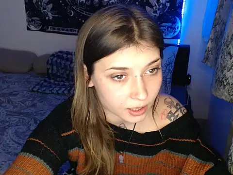 AlienforTwenty's cam snapshot