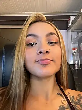 Emiily_W live sex cam