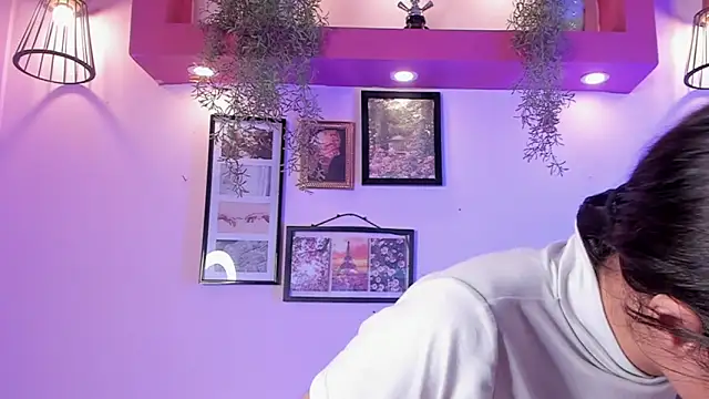 Alana_Martinez_'s cam snapshot