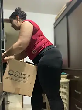 Carola-Ross live sex cam