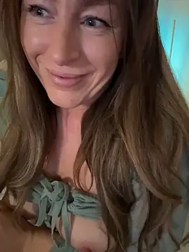 ChristinaSiemone live sex cam