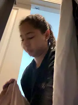 AshleyLoveee live sex cam