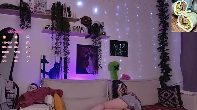 Lollyshy live sex cam
