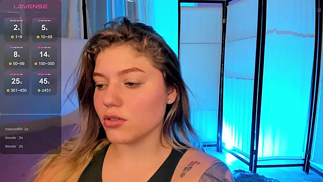 alaia_greyy live sex cam