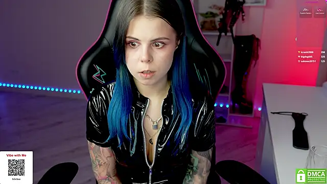 QueenAliceX's cam snapshot