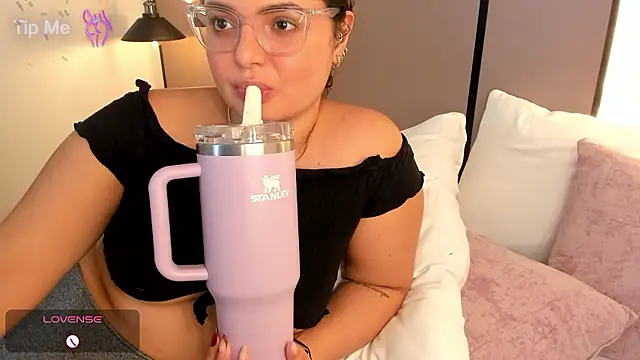 lilly_ass_ live sex cam