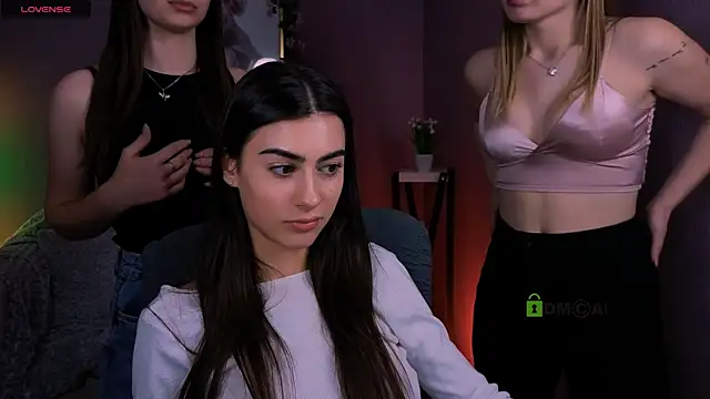 flora_ri live sex cam